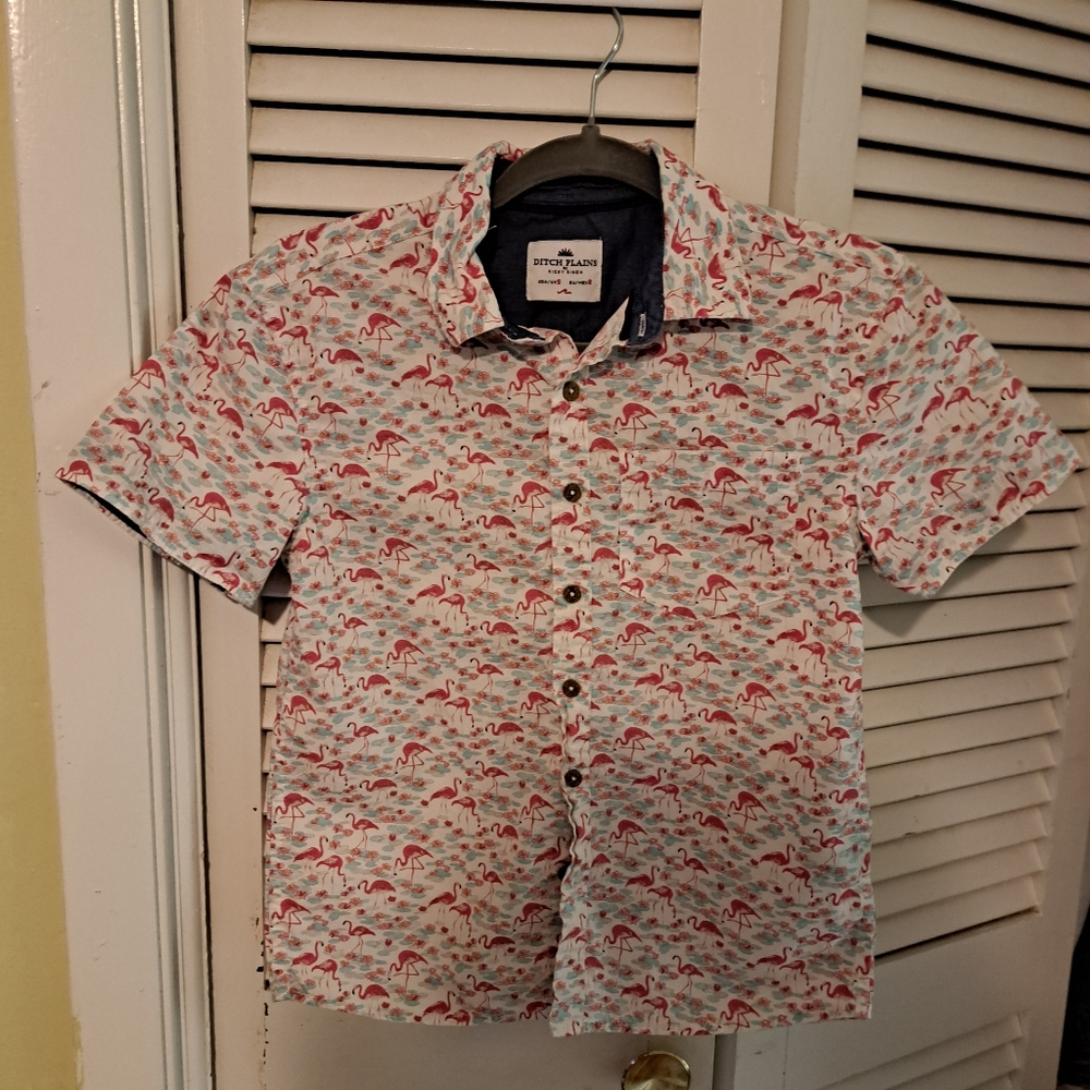 Ditch Plains boys size S multi color shirt